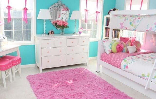 Różowo turkusowy pokój dziewczynki