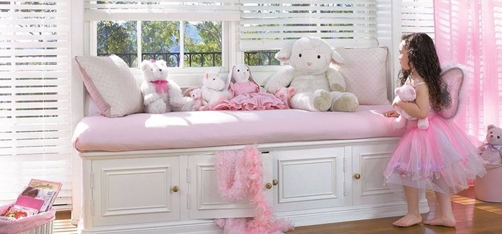 Pokój dziecięcy w różowej kolorystyce i odcieniach różowego