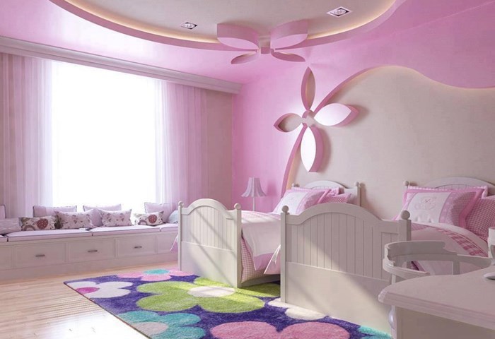 Szaro różowy pokój dla dziewczynek