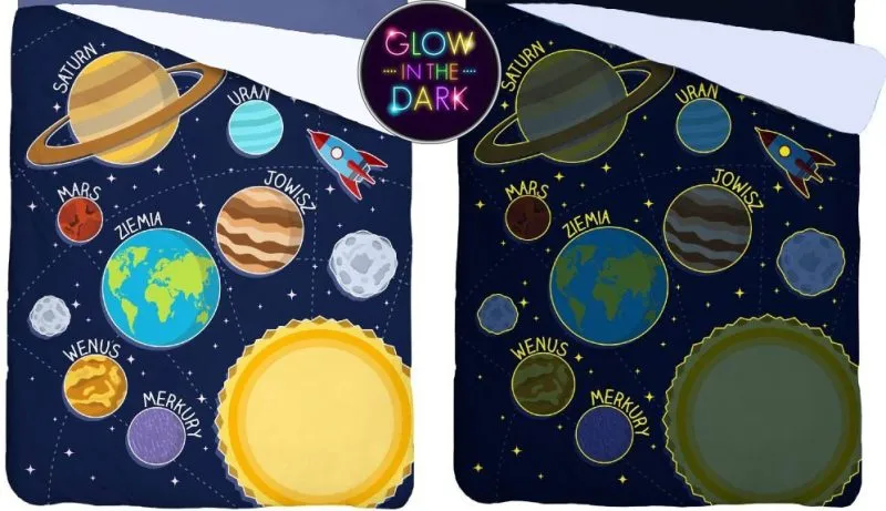 Świecąca w ciemności narzuta dziecięca z planetami