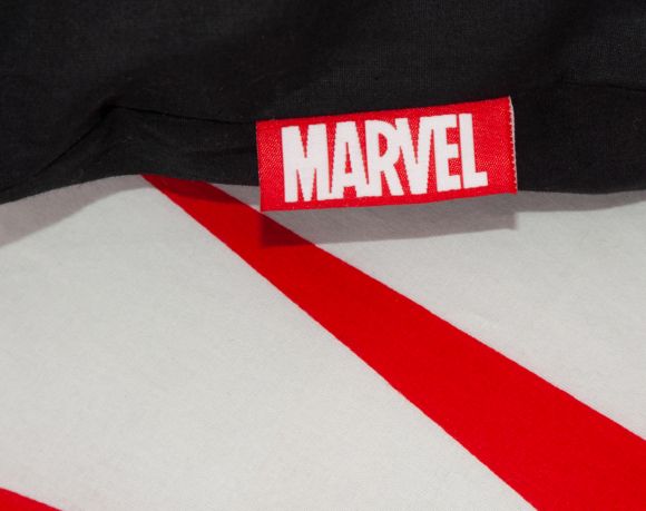 Oryginalna pościel z logo Marvel
