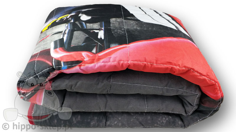 Nakrycie na łóżko z bolidem wyścigowym - pakowanie