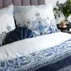 Granatowo biała pościel satynowa z motywem oriantalnym