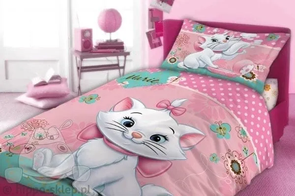 Różowe pościele z Kotką Marie