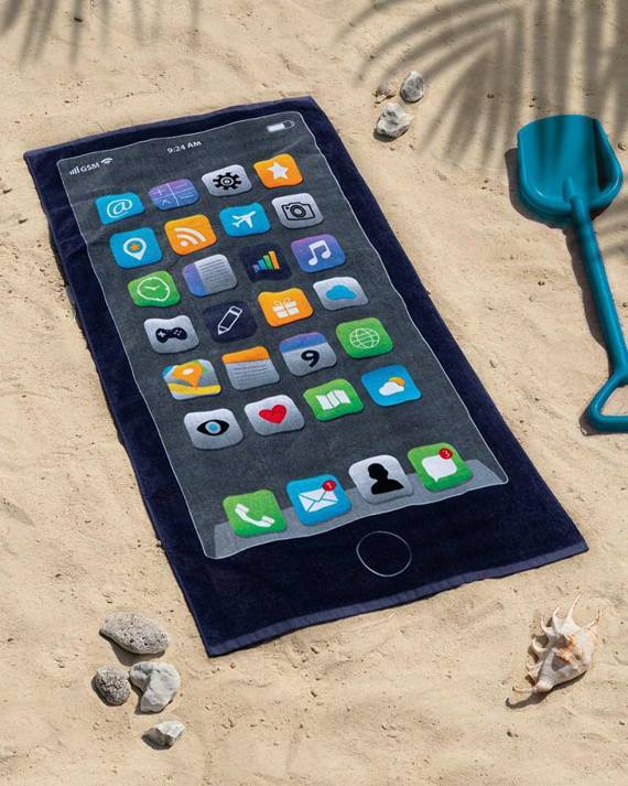 Plażowy i kąpielowy ręcznik z iPhone-m / smartfonem