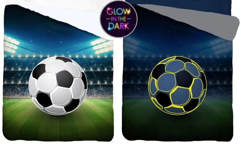 Narzuta ze stadionem piłkarskim świecąca w ciemności